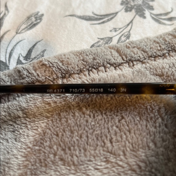 Ray-Ban Women's 4371 Tortoiseshell Frame Sunglasses - Picture 6 of 7